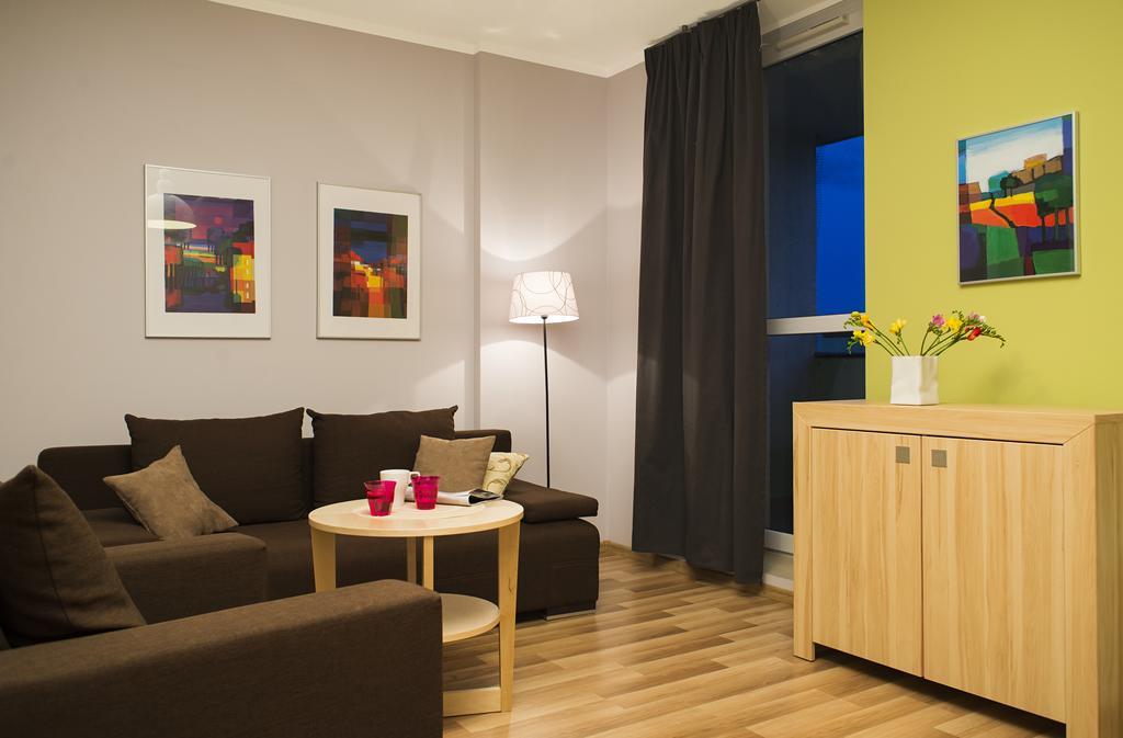 Apartamenty Tww Ochota Βαρσοβία Δωμάτιο φωτογραφία